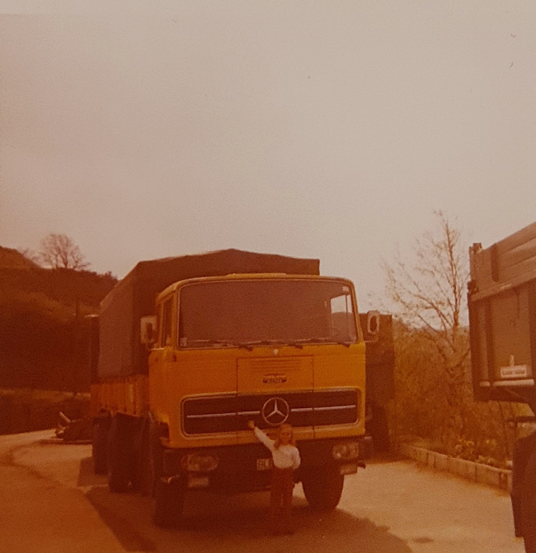 Historisches Foto eines Achenbach-Lkw aus dem Jahr 1972